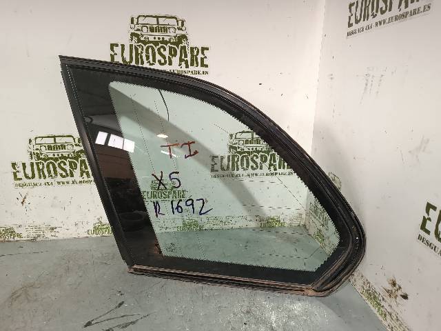 51368402619 BMW Стекло кузова (багажного отсека) правое купить в Одесса