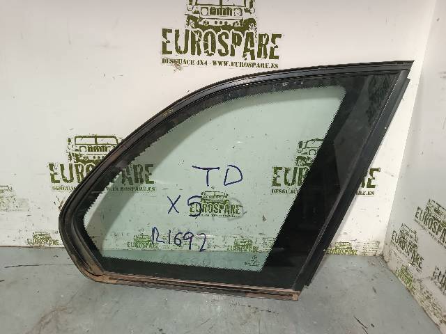 51368402620 BMW Стекло кузова (багажного отсека) правое купить в Винница