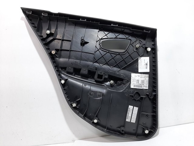 BMW 51427133360 Обшивка (облицовка) внутренняя двери задней правой в наличии Львов