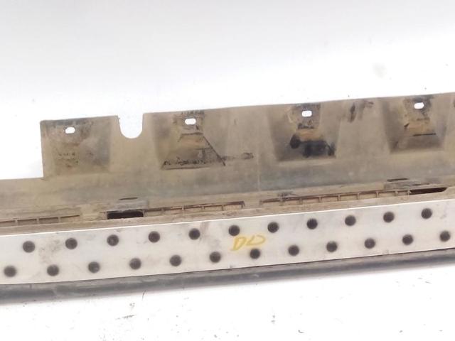 51713330866 BMW Подножка правая купить в Николаев