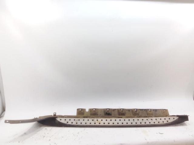 51713330866 BMW Подножка правая купить в Чернигов