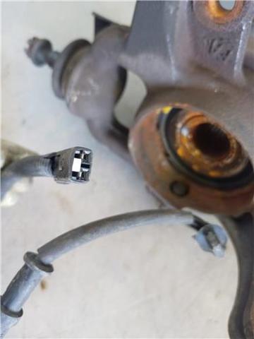 517152R000 HYUNDAI Цапфа передняя левая купить в Николаев