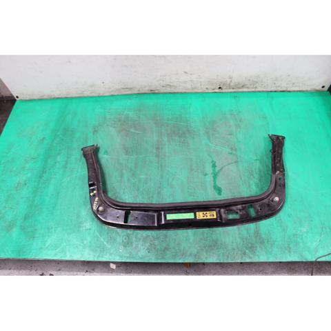 51717147911 BMW Верхняя рамка радиатора купить в Ужгород