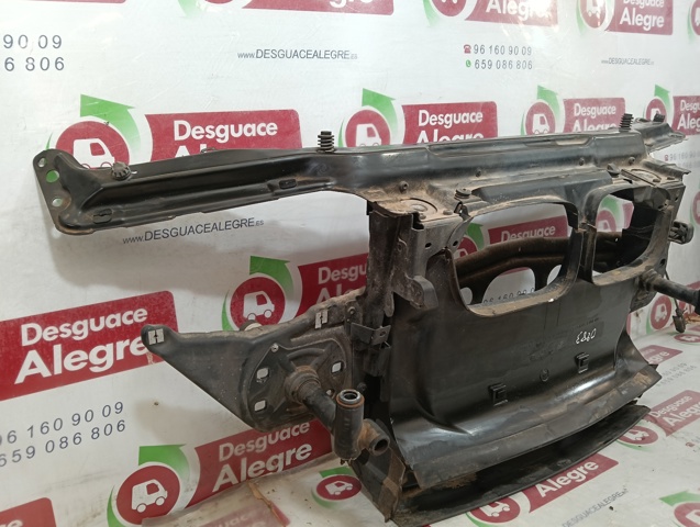 BMW 51718202831 Воздуховод (дефлектор) радиатора в наличии Полтава
