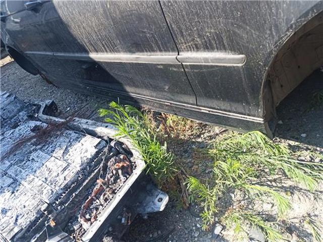 51718211944 BMW Порог внешний правый купить в Киев