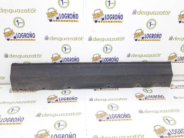 Placa sobreposta (moldura) externa esquerda de acesso 51718408705 BMW