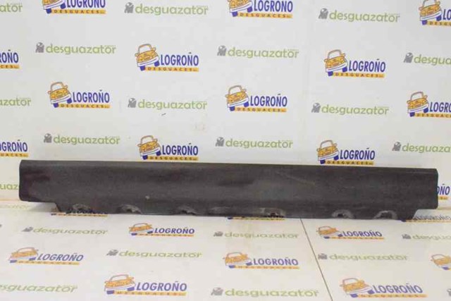 Placa sobreposta (moldura) externa esquerda de acesso 51718408705 BMW