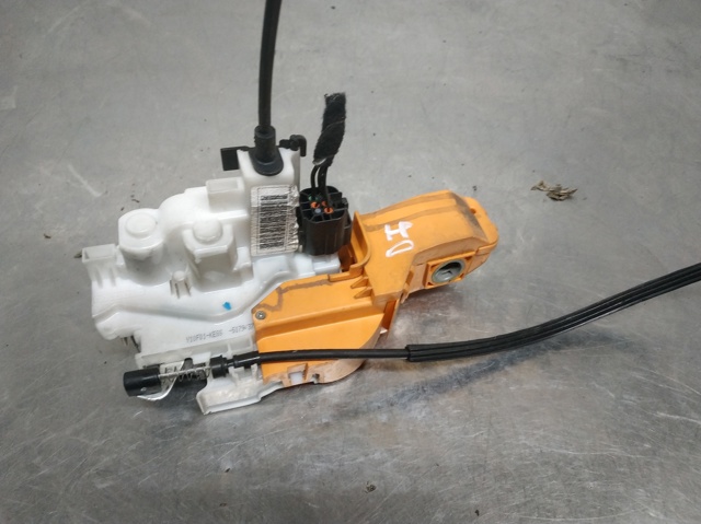 FORD 51794369 Замок водительской двери в наличии Черкассы