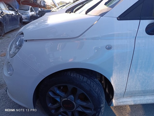 Pára-lama dianteiro esquerdo 52015757 FIAT