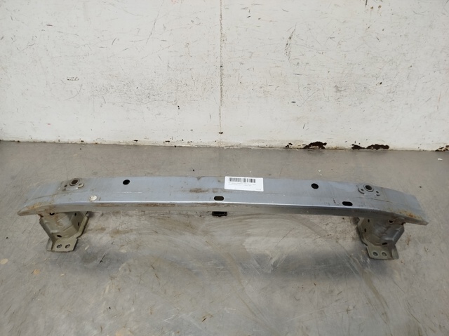 Reforçador do pára-choque dianteiro Toyota Auris E15
