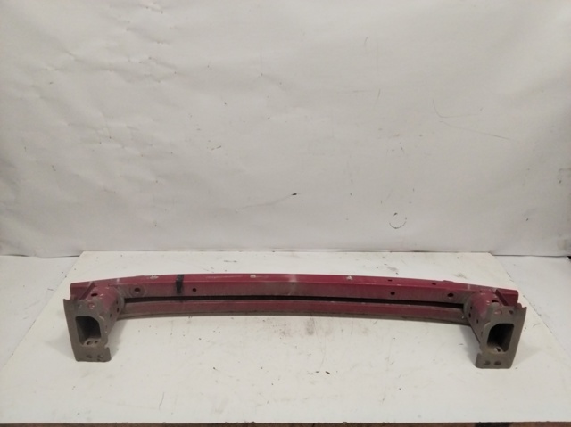 Reforçador do pára-choque dianteiro Toyota Auris E15