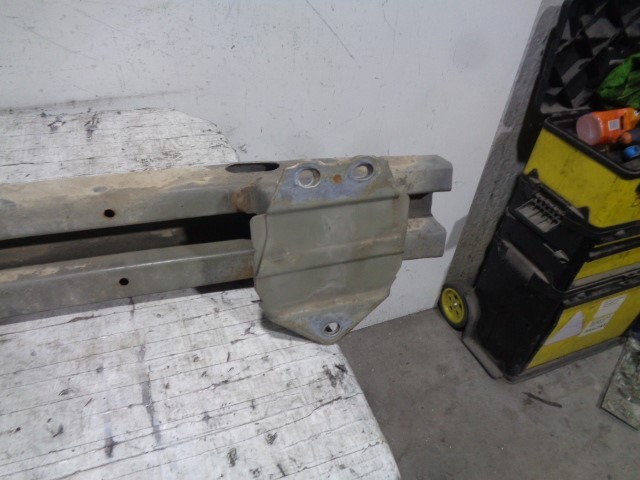 Reforçador do pára-choque traseiro Toyota Corolla R10