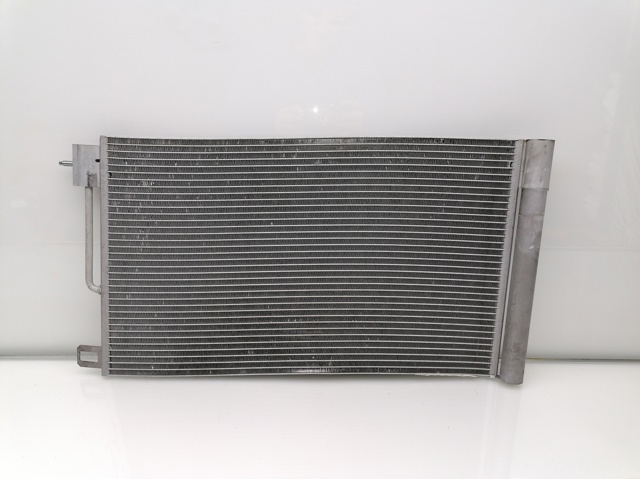 Condensador de ar condicionado para Fiat Grande Punto 1.4 (95 cv) 199a6000 52039557