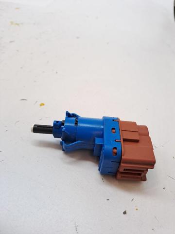 FIAT 52092117 Датчик стоп сигнала в наличии Каменское