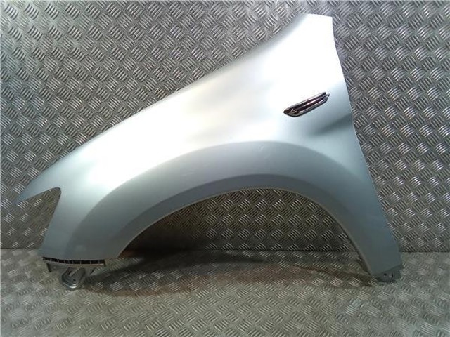 Pára-lama dianteiro esquerdo 5220F465 MITSUBISHI