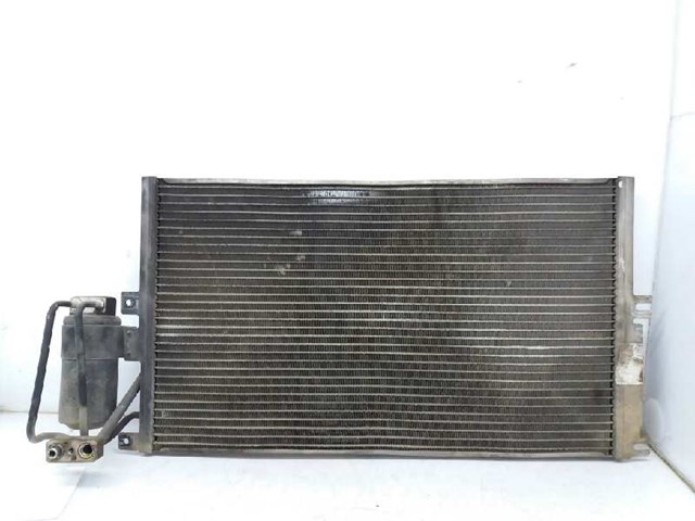 Condensador de ar condicionado / radiador para Opel Vectra B Fastback (J96) (1996-2000) 1.6 i 16V (F68) x16xel 52464526