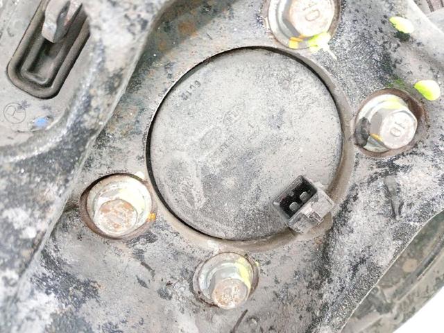 52720D7000 Цапфа (поворотный кулак) задний правый купить Украина
