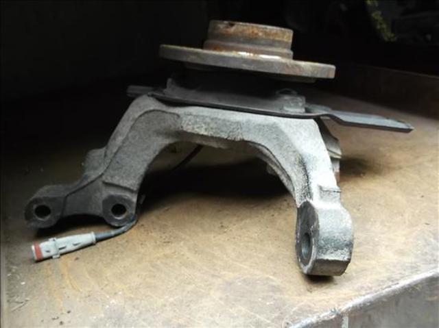 OPEL 5308035 Цапфа передняя правая в наличии Украина