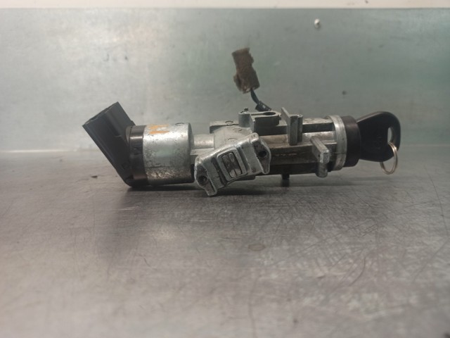 GM 530825 Корпус замка зажигания в наличии Винница