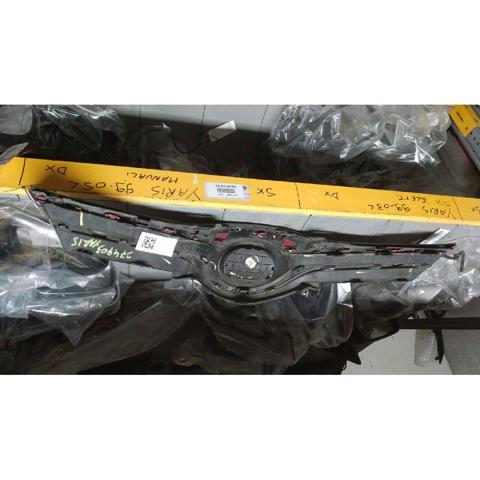 TOYOTA 531010D660 Решетка радиатора в наличии Житомир