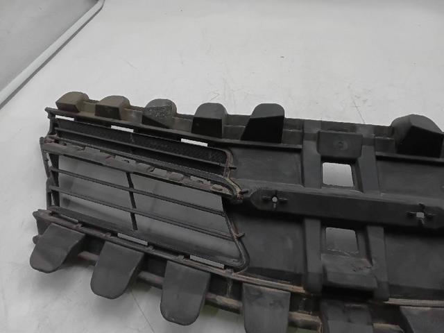TOYOTA 531110F060 Решетка радиатора в наличии Черкассы