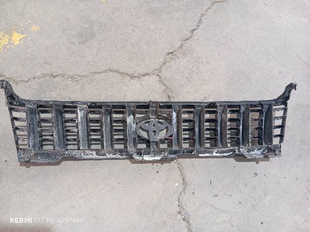 5311160290 TOYOTA Решетка радиатора купить в Украина