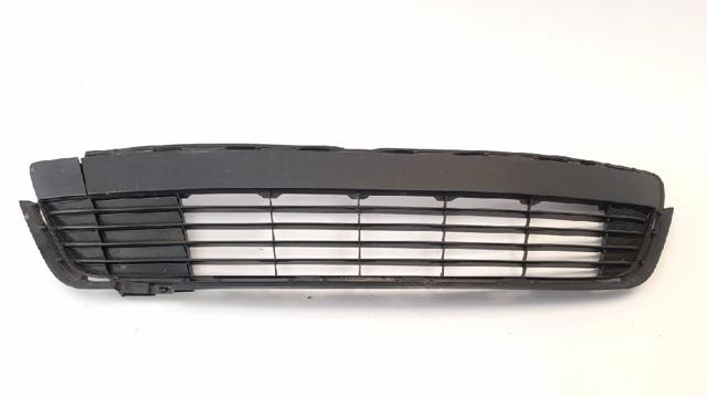 TOYOTA 531120D210 Решетка бампера в наличии Черновцы