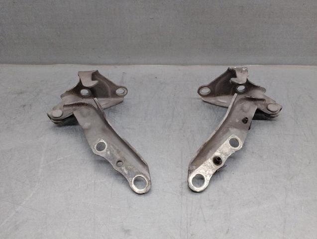 TOYOTA 5341030130 Петля капота правая в наличии Черновцы