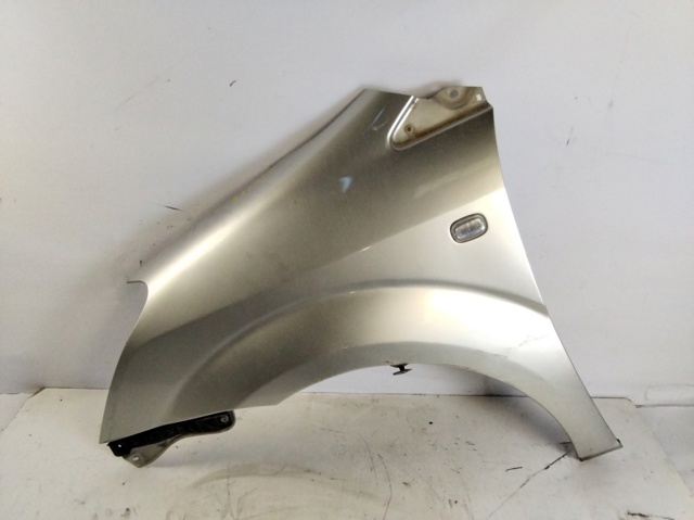 Pára-lama dianteiro esquerdo Toyota Corolla R10