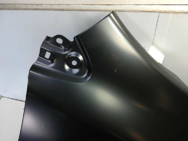 Pára-lama dianteiro esquerdo Toyota Corolla E15