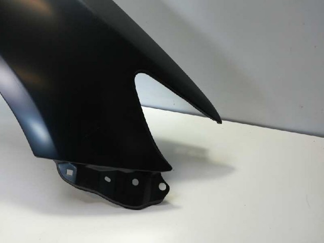 Pára-lama dianteiro esquerdo Toyota Corolla E15