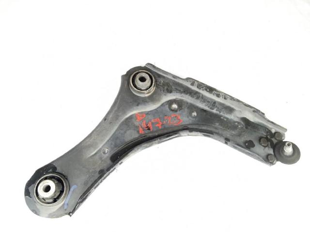 Braço oscilante inferior direito de suspensão dianteira 545000001R RENAULT