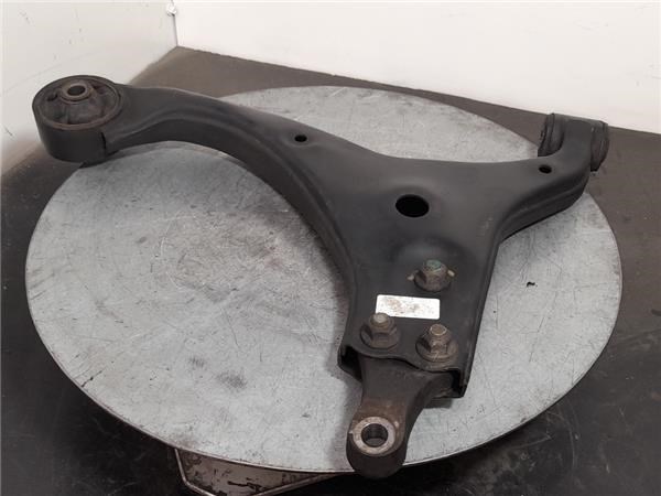 Braço oscilante inferior esquerdo de suspensão dianteira 545002R000 Hyundai/Kia