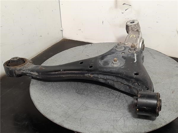 Braço oscilante inferior esquerdo de suspensão dianteira 545003K000 Hyundai/Kia