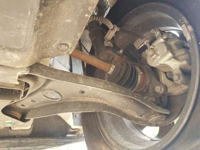 Braço oscilante inferior esquerdo de suspensão dianteira 54500H8500 Hyundai/Kia