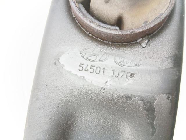 HYUNDAI 545011J700 Рычаг передней подвески нижний правый в наличии Днепр