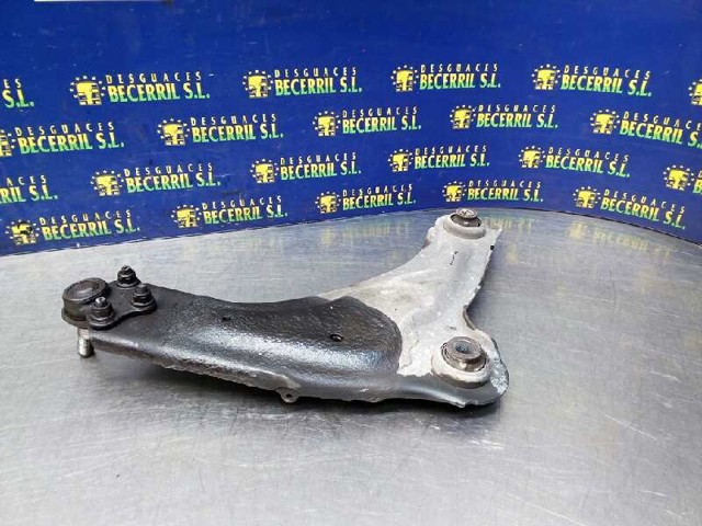 545016805R RENAULT Рычаг передней подвески нижний левый купить в Харьков