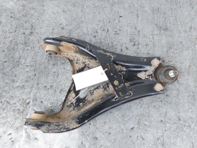 RENAULT 545040280R Рычаг передней подвески нижний правый в наличии Черновцы