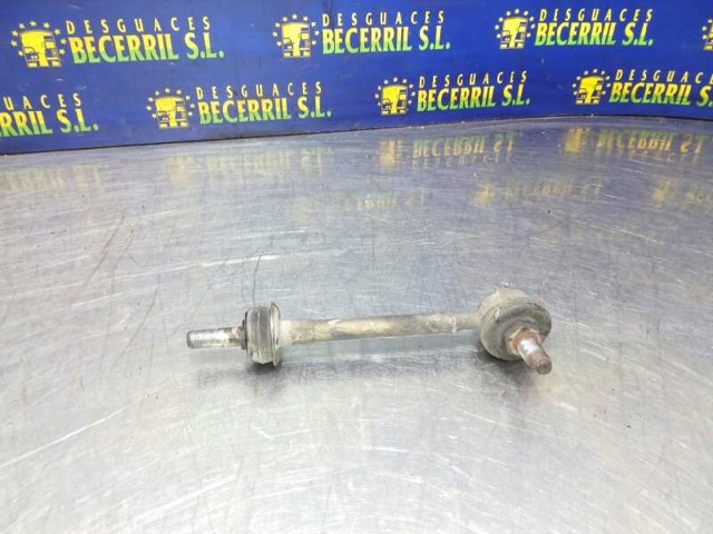 Montante de estabilizador dianteiro 546182F010 NISSAN