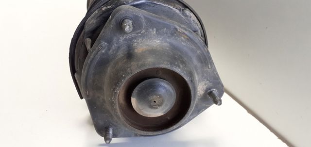 Amortecedor dianteiro direito 546601C300 HYUNDAI