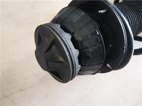 HYUNDAI 546601W001 Амортизатор передний правый в наличии Павлоград