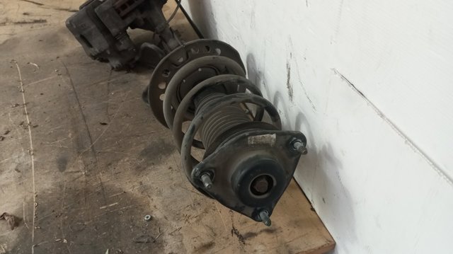 546613Z130 Амортизатор передний правый купить Сумы