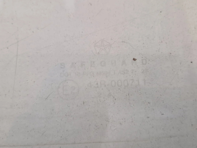 55000591 CHRYSLER Стекло двери задней левой купить в Киев