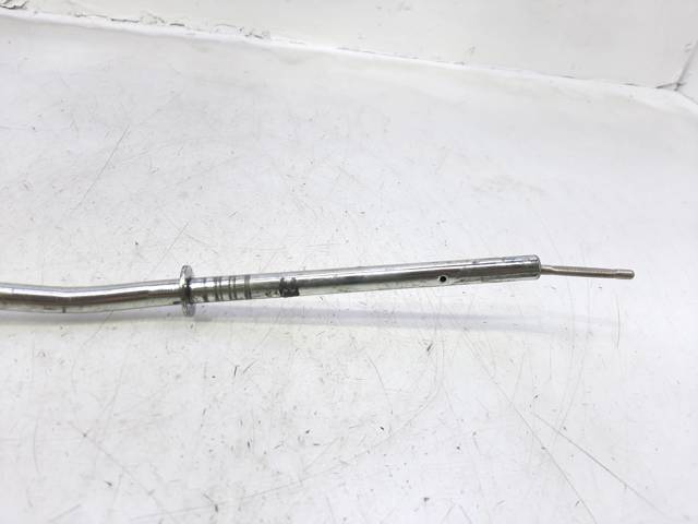 Sonda (indicador) do nível de óleo no motor Fiat 500 312