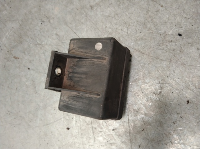 Relê das velas de incandescência 55193073 FIAT