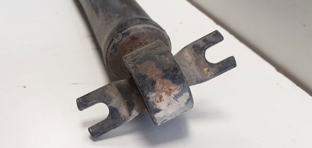 Amortecedor traseiro 55310FD051 HYUNDAI