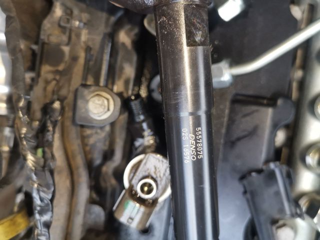 OPEL 55578075 Топливные форсунки в наличии Чернигов