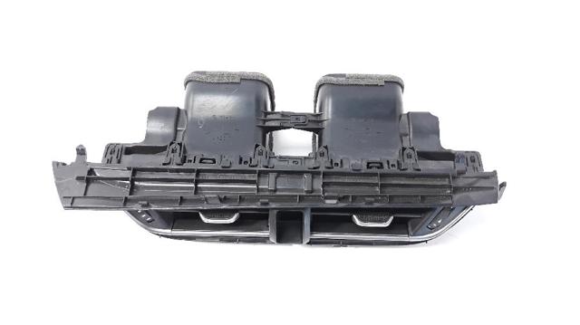 55670F4010 TOYOTA Решетка вентиляции салона на "торпедо" купить в Чернигов