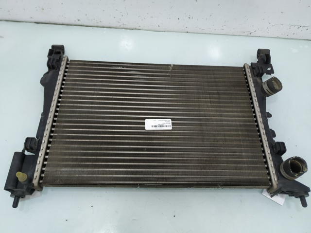 OPEL 55701408 Радиатор охлаждения двигателя в наличии Николаев