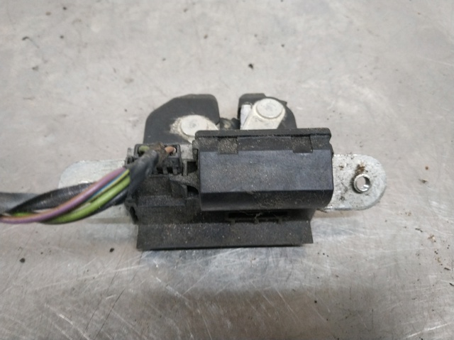 Fecho de tampa de porta-malas (de 3ª/5ª porta traseira) 55701971 OPEL